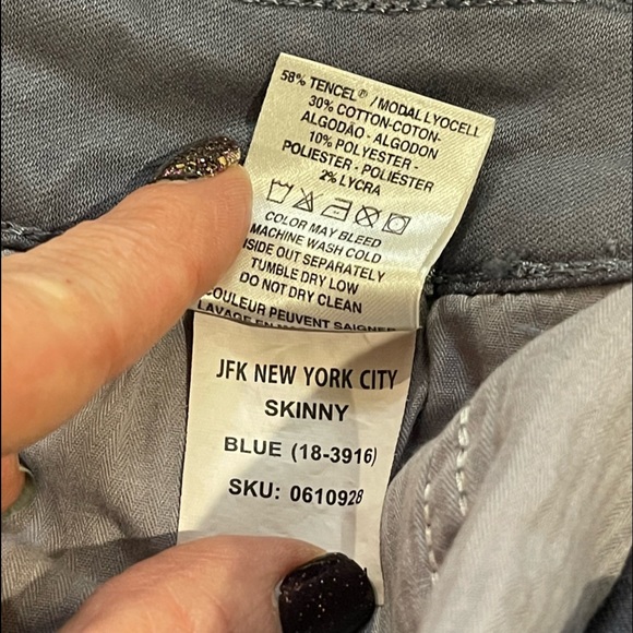 WARP + WEFT JFK SKINNY 28” light gray jeans - Picture 8 of 8
